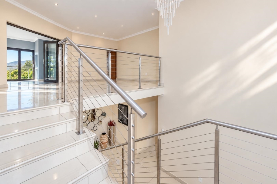 5 Bedroom Property for Sale in Birdwood Estate North West
